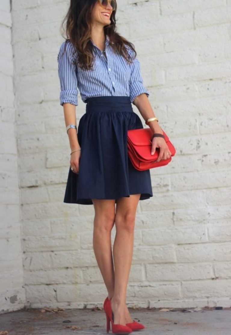 How to wear a mini skirt at a certain age - Emma.FashionEmma.Fashion