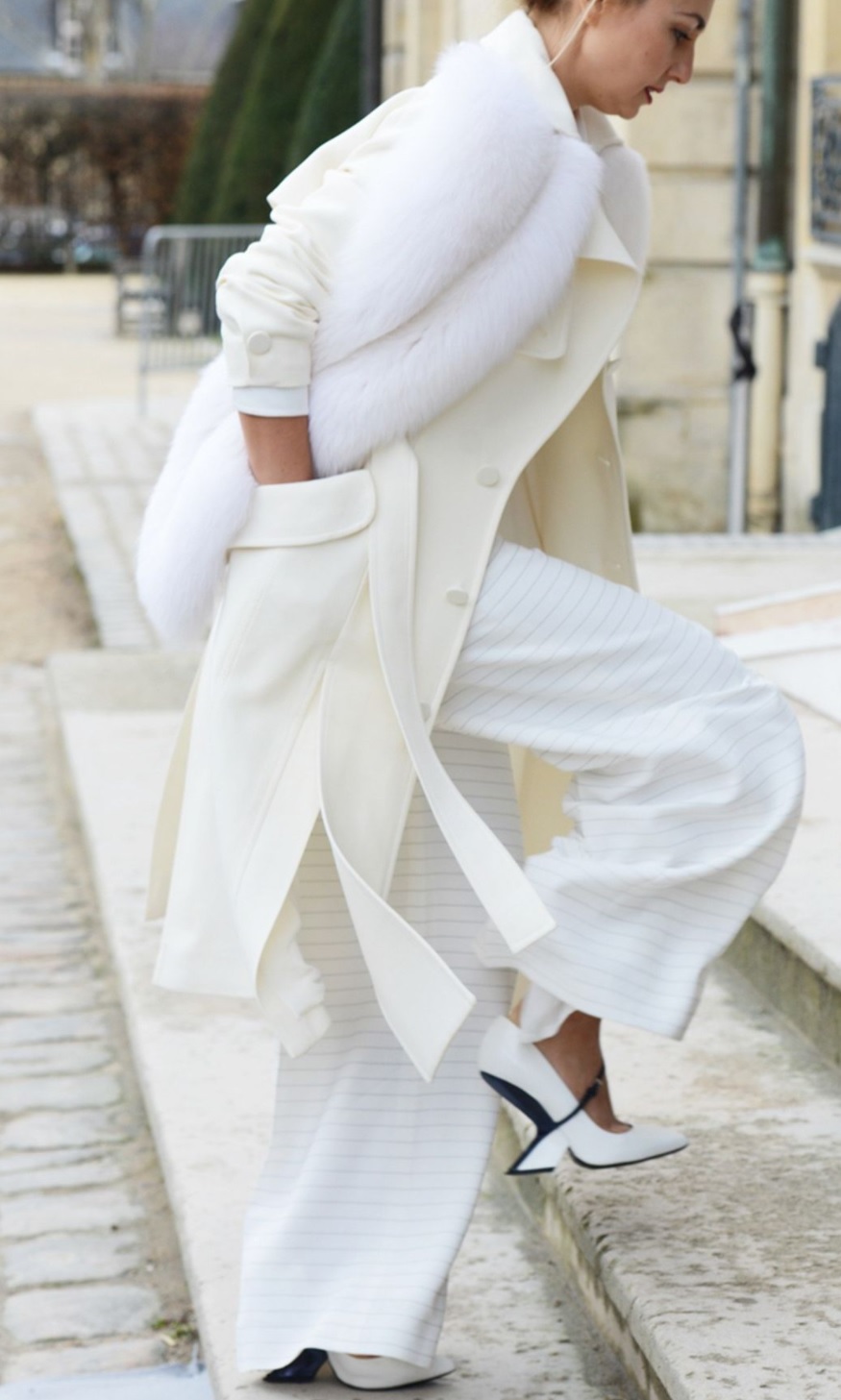 How to wear white like a pro in the winter season - Emma.FashionEmma ...